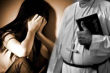 திருச்சபை போதகர் செய்யக்கூடிய செயலா இது? - இளம்பெண் கதறல்!