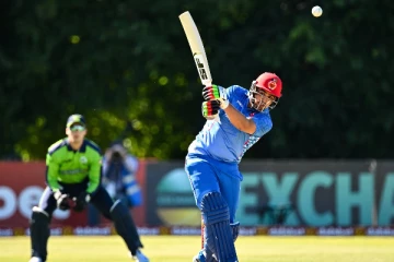 அடித்தால் சிக்ஸர் மட்டும் தான்! வாணவேடிக்கை காட்டிய வீரர்