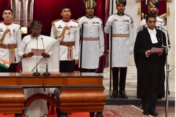 உச்ச நீதிமன்றத்தின் தலைமை நீதிபதியாக டிஒய் சந்திரசூட் பதவியேற்பு