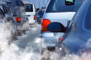 நச்சுப்புகையை வெளியேற்றும் வாகனங்கள்: கடுமையாகும் சட்டம்