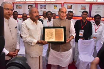 இந்திய பாதுகாப்பு அமைச்சர் ராஜ்நாத் சிங் நுவரெலியா சீதையம்மன் ஆலயத்தில் வழிபாடு