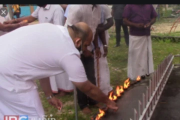 பொலிஸாரின் தடையையும் தகர்த்து மேற்கொள்ளப்பட்ட படுகொலை நினைவேந்தல்!