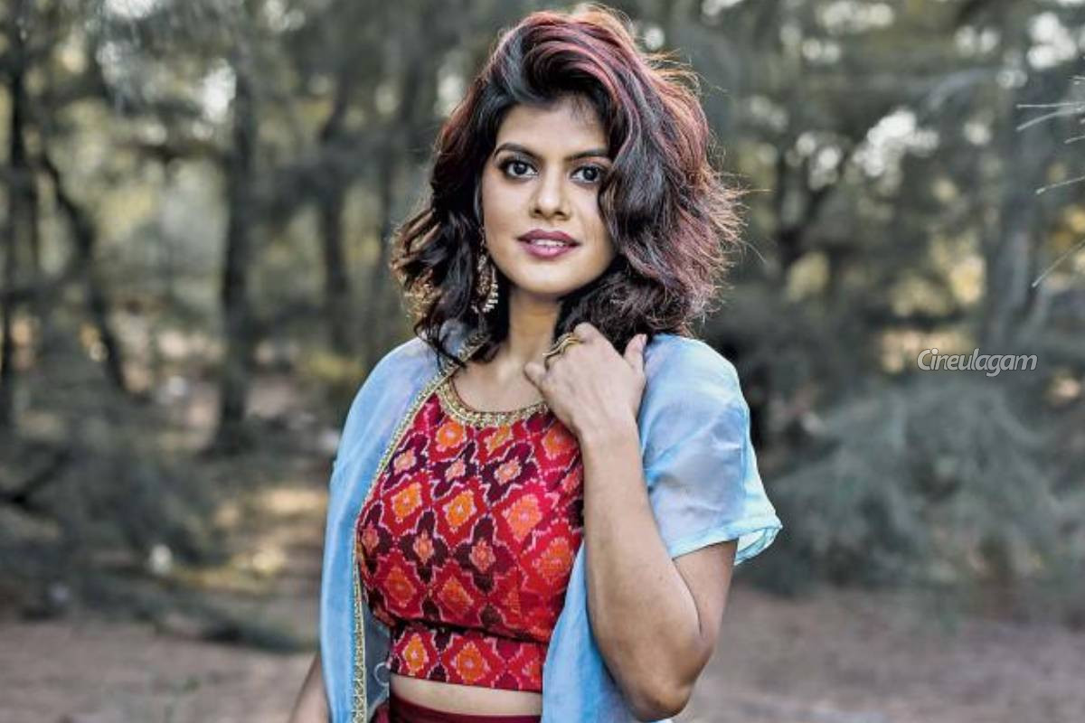 கொடூரமான பாலியல் தொல்லை கொடுத்த பிரபல இசையமைப்பாளர்... பாடகி பரபரப்பு தகவல் | Popular Singer Revealed Shocking Incident Metoo