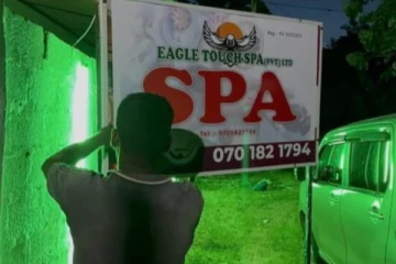 வவுனியாவில் புதிதாக திறக்கப்பட்ட மசாஜ் நிலையம்; மக்கள் எதிர்ப்பு