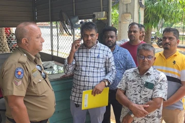 திருகோணமலையில் தனியார் பேருந்து உரிமையாளர்கள் கவனயீர்ப்பு போராட்டம்!