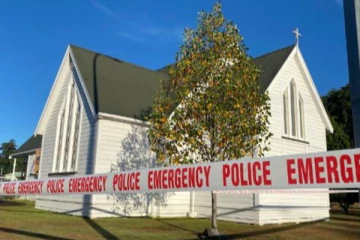 நியூசிலாந்தில் ஒரே இரவில் ஏழு தேவாலயங்களில் தீ வைப்பு