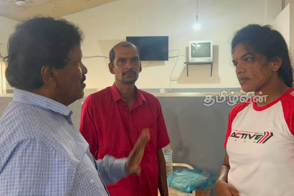 குத்துச்சண்டைப் போட்டியில் வரலாற்றுச் சாதனை படைத்துள்ள முல்லைத்தீவு பெண் | Boxing Competition Mullaitivu Woman Won