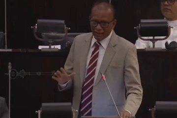 තෙල් බෙදාහැරීමේ සීමාකිරීම් හමුවේ ජනතාව මුහුණදෙන ගැටලු ගැන රජයේ අවධානය- ඉදිරි පියවර මෙන්න