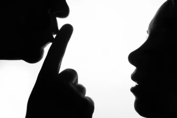 பாலியல் தொல்லையால் 12ஆம் வகுப்பு மாணவி - கடிதம் எழுதி வைத்துவிட்டு துாக்கிட்டு தற்கொலை