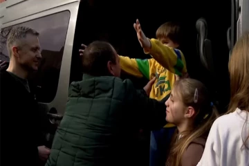 உக்ரைனில் பதிவான நெகிழ்ச்சியான சம்பவம்: மீண்டும் தாயகம் திரும்பிய குழந்தைகள்