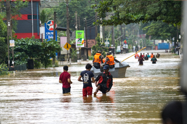 5 இலட்சம் ரூபாய் கொடுப்பனவு வழங்கும் பணியில் இருந்து விலகும் கிராம சேவகர்கள் | Sl Govt Give 5 Lakh Rs Compensation Damaged Houses