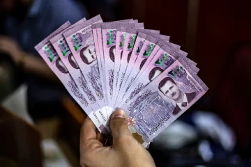 ரஷ்யாவை உதறிவிட்டு, பணத்தை அச்சிட ஜேர்மனி, அமீரகம் பக்கம் திரும்பிய நாடு!