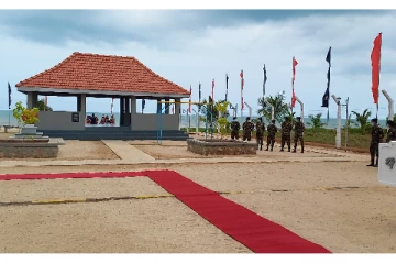 யாழில் இராணுவத்தினரால் அமைக்கப்பட்ட நல்லிணக்க மையம் திறந்து வைப்பு (PHOTOS)