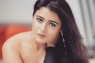 நீச்சல் குள வீடியோவை வெளியிட்ட ஷாலினி பாண்டே! இப்படி இறங்கிட்டாரே