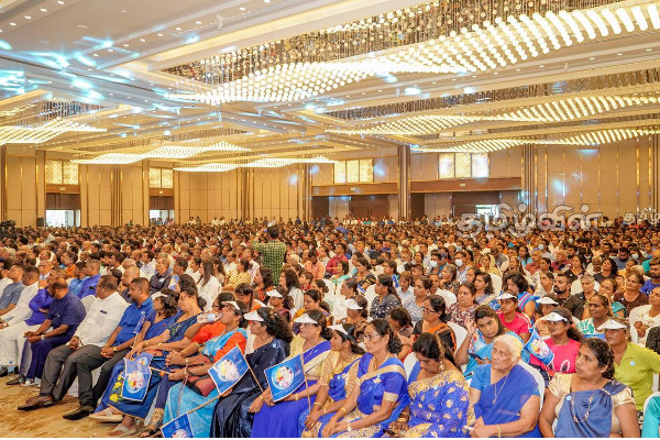 எமது கட்சி மீண்டும் ஆட்சிப்பீடம் ஏறும்: தேசிய மாநாட்டில் மைத்திரி சூளுரை | Srilanka Freedom Party Meeting