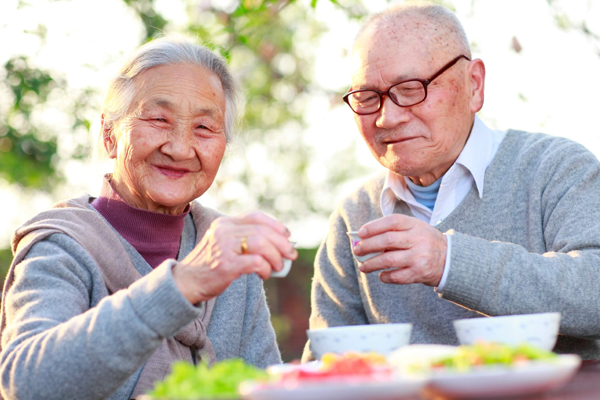 ஜப்பானியர்களின் நீண்ட ஆயுளுக்கான சீக்ரெட் என்ன தெரியுமா? ஆச்சரியப்படும் விடயம் | Japan People 100 Years Living Secret