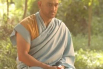 மொட்டை தலையுடன் புதிய அவதாரம் எடுக்கும் தோனி: வைரலாகும் புகைப்படம்