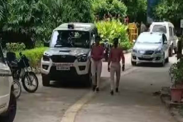 திருமணத்திற்கு மறுப்பு தெரிவித்ததால் மாணவிக்கு காதலனால் நேர்ந்த கொடூரம்! | Girl Student Killed In Rejection Marriage Proposal