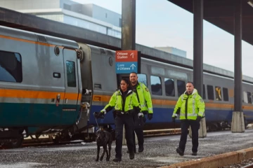 கனடாவில் ரயிலில் மோதுண்ட 4 வயது சிறுமிக்கு நேர்ந்த அவலம்