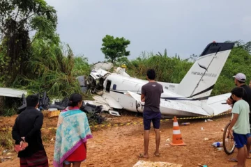 பிரேசில் விமான விபத்தில் குழந்தை உள்பட 12 பேர் பலி