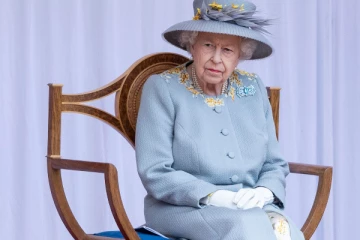 மகாராணியை கொல்ல ஆர்வமாக இருப்பதாக கூறிய  இளைஞர்  சுட்டுக்கொலை