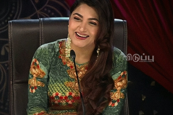 குஷ்பூவை நடிக்க வைத்து ஏமாற்றிய இயக்குனர்!! விஜய்யின் வாரிசு-க்காக இத்தனை லட்சம் சம்பளமா? | Khushbus Salary For Varisu Cameo For 17 Mins Scene குஷ்பூவை நடிக்க வைத்து ஏமாற்றிய இயக்குனர்!! விஜய்யின் வாரிசு-க்காக இத்தனை லட்சம் சம்பளமா? | Khushbus Salary For Varisu Cameo For 17 Mins Scene