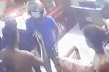 රත්මලාන බිහිසුණු වෙඩි තැබීමේ CCTV දර්ශන එළියට - (CCTV VIDEO)
