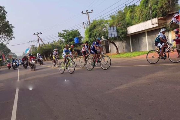 வருத்தப்படாத வாலிபர் சங்கத்தின் சைக்கிள் ஓட்டப்போட்டி! | Bicycle Race Of The Youth Association Not Regret