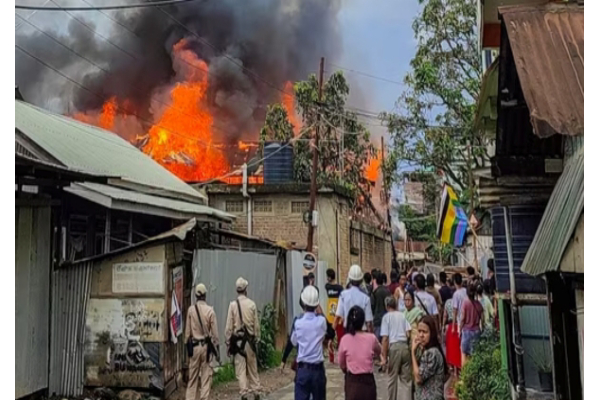 Petrol bomb hurled at Union Minister