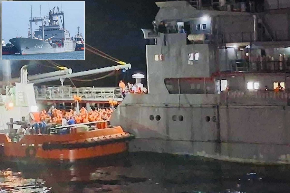 ஈரானிய போர்க் கப்பலால் இலங்கைக்கு தொடரும் சிக்கல் - வெளியேற்ற முடியாமல் தவிப்பு | 15 Iranian Soldiers To Guard Iris Bushehr