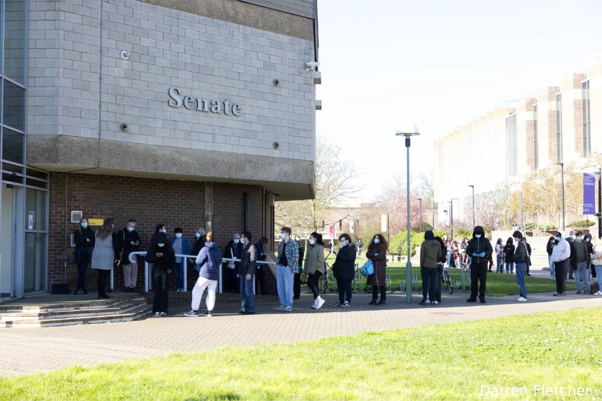 பிரித்தானியாவில் மூளைக்காய்ச்சலால் பாதிக்கப்பட்டோர் எண்ணிக்கை 20 ஆக உயர்வு | Meningitis Cases Rise To 20 In Uk