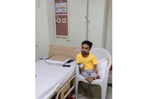 கொரோனாவால் பாதிக்கப்பட்ட நடிகர் பக்ருவ் இப்போ எப்படி இருக்கிறார் தெரியுமா? லீக்கான புகைப்படம் | Pakru Corona Actor Photo
