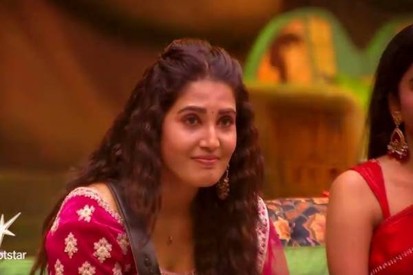 பிக் பாஸ் சான்ராக்கு இவ்வளவு தான் சம்பளமா? இது என்னடா கொடுமை | Bigg Boss Season 9 Contestant Sandra Salary Detail