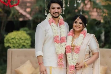 வாரிசு நடிகருக்கு கோலாகலமாக இடம்பெற்ற திருமணம்; இணையத்தை கலக்கும் புகைப்படங்கள்!(Photos)