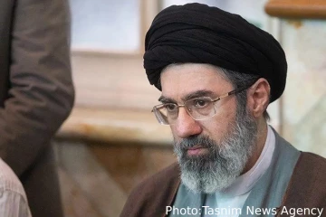 கோமாவில் ஈரானின் உச்ச தலைவர் மொஜ்தபா காமேனி: புனித நகரில் ரகசிய சிகிச்சை