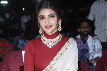 ஸ்ரீலீலா சம்பளம் இவ்வளவா.. மூத்த நடிகருக்கு ஜோடியாக நடிக்க எத்தனை கோடி வாங்கினார் பாருங்க