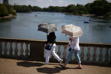 கடுமையான வெப்ப அலை... ஐரோப்பா தொடர்பில் வெளியான அதிர்ச்சி தகவல்