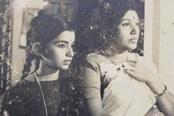 சிறுவயதிலேயே நாயகி போல் இருக்கும் இந்த நாயகி யார் தெரியுமா?- இப்போதும் நடித்துக் கொண்டிருக்கும் பிரபலம்