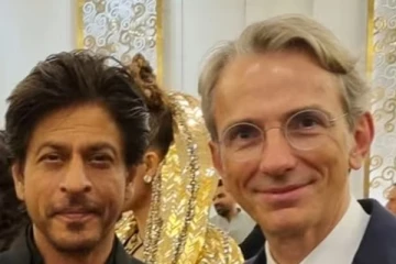 பிரபல இந்திய நடிகரை பிரான்சுக்கு அழைக்கும் தூதர் : ட்விட்டரில் தெரிவித்துள்ள செய்தி