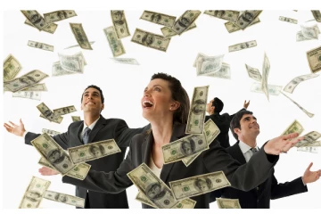 கோடிஸ்வரராகும் 5 ராசிகள்.... இவங்க காட்டுல எப்பவுமே பணமழைதானாம்!