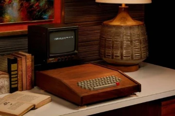 Apple நிறுவனத்தால் தயாரிக்கப்பட்ட முதல் கணிணி ஏலம்! எவ்வளவு ரூபாய்க்கு போனது தெரியுமா?