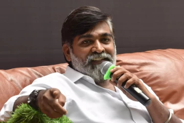குழந்தையுடன் கொஞ்சி விளையாடும் நடிகர் விஜய் சேதுபதி.. அழகிய வீடியோ