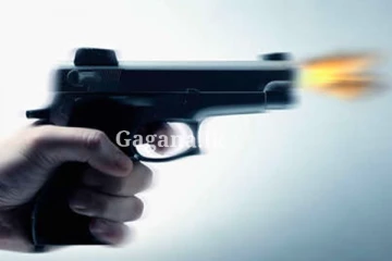 වෙඩි ප්‍රහාරයකින් තරුණයෙක් ජිවිතක්ෂයට - සැකකරුවන් වෙඩි තබා පලා ගිහින්.