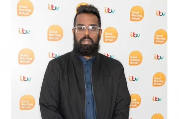 பிரித்தானியாவில் இலங்கைத் தமிழ் பிரபலத்தை பொது இடத்தில் அவமதித்த பெண் (Video)