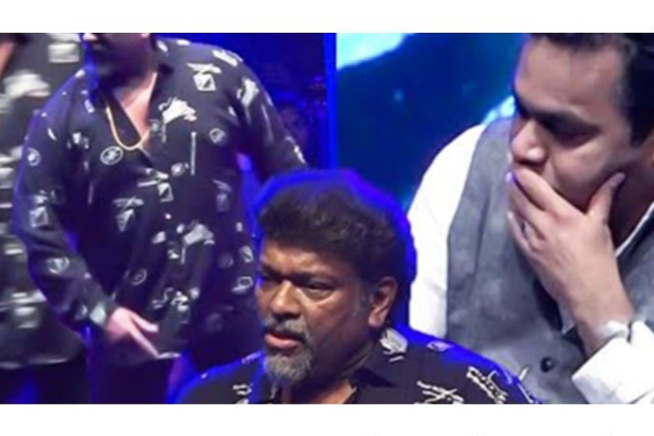 மேடையில் கோபமடைந்து மைக்-ஐ தூக்கி வீசிய நடிகர் பார்த்திபன்; அதிர்ச்சியில் உறைந்த ஏ.ஆர்.ரஹ்மான் - என்ன காரணம்? - தமிழ்நாடு