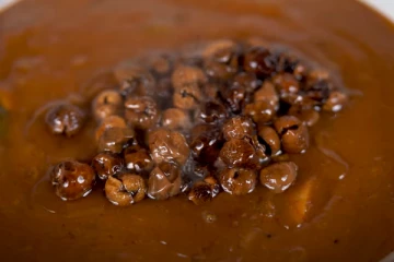 இனிமேல் காரக் குழம்பு இப்படி செய்து சாப்பிடுங்க... ஒரு பருக்கை சோறு மிஞ்சாது