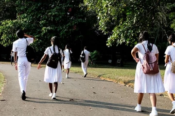பாடசாலைகளில் முதல் கட்ட வகுப்புகள் நாளை ஆரம்பம்