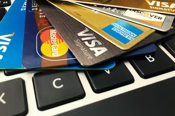 கிரெடிட் கார்டுகளுக்கான வட்டி விகிதம் குறைக்க தீர்மானம் | Decision To Reduce Interest Rate On Credit Cards