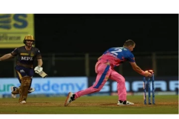 ஒரு பந்து கூட சந்திக்காமல் பரிதாபமாக அவுட் ஆகி வெளியேறிய மோர்கன்! வெளியான வீடியோ காட்சி