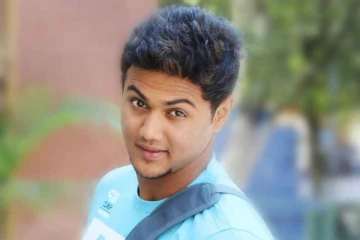 காதலியை உலகத்திற்கு காட்டிய முக்கிய சீரியல் நடிகர்! நீண்ட ரிலேசன் ஷிப்! ரொமாண்டிக் போட்டோ இதோ